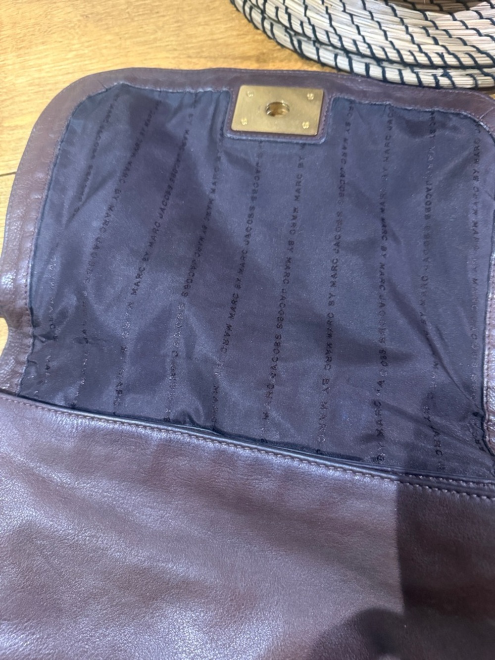 Brown Leather Messenger Bag with Turn-Lock Closure - Picture 9 of 16
